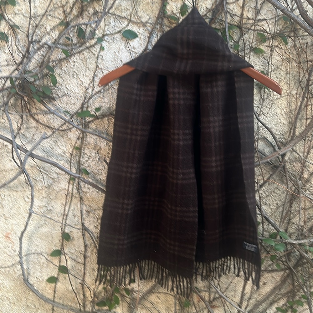Burberry 100% Cashmere scarf